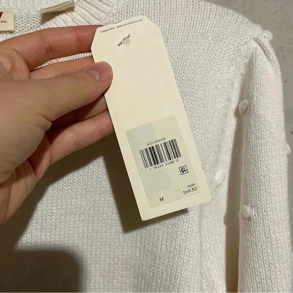 Levi’s Womens Puff Sleeve Jumper NWT Size M Cream Crew Neck Pullover Cropped - Picture 4 of 9